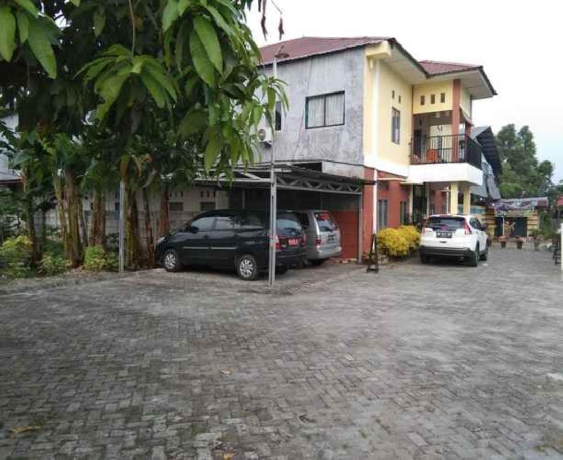 Penginapan Syariah Parit  Exterior photo